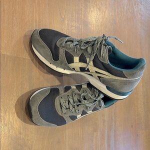 Onitsuka Tiger by Asics Green and Black Sneakers Suede Mesh